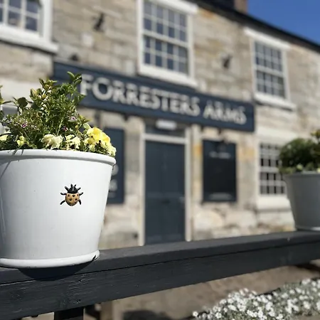 여관 The Forresters Arms 3*