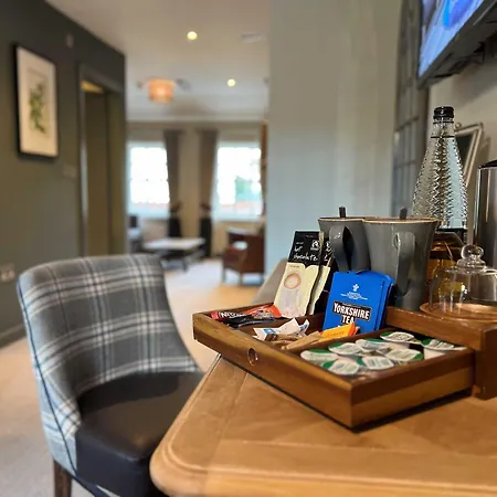 The Forresters Arms イン