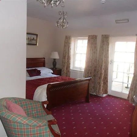 The Forresters Arms イン