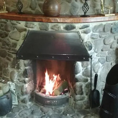 イン The Forresters Arms