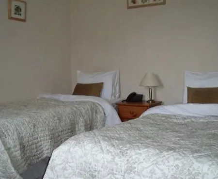 イン The Forresters Arms